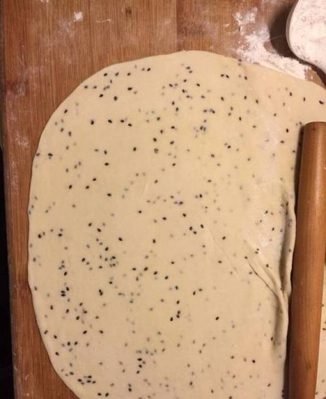 【舌尖美食】 山西人用面做的麻叶,干净卫生,简单方便,一口一个!