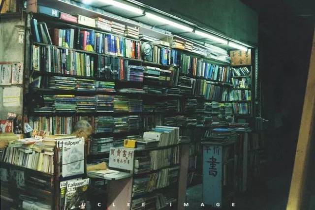 罗大佑的歌像一个灯塔,指引着每一个过路人