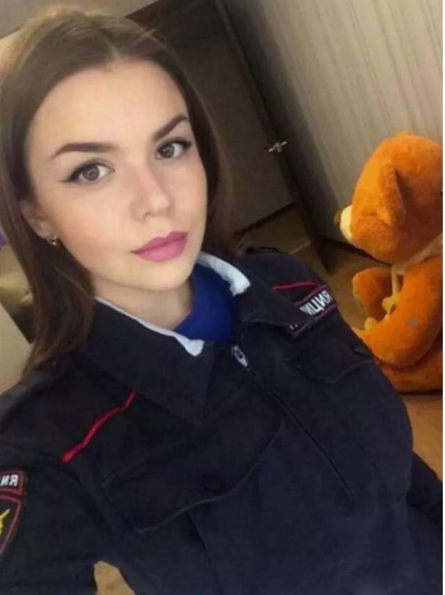 俄罗斯举办女警察选美比赛,网友惊呼:麻烦搜我身!
