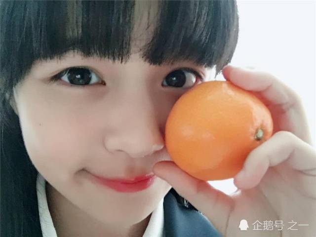 13岁日本少女因逆天颜值爆红,被赞"最美小学生"