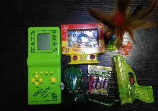 90后童年回忆杀,总有一个让你飙泪!