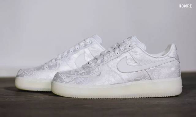 照着陈冠希的原话,我今天就烧了 af1 "白丝绸"