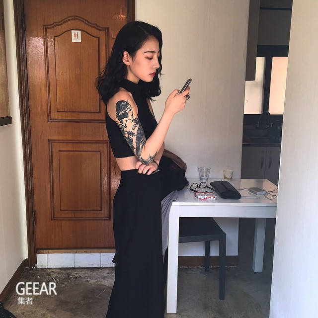 韩国个性美女纹身师nini,粗线条复古美式风格让人好心动!