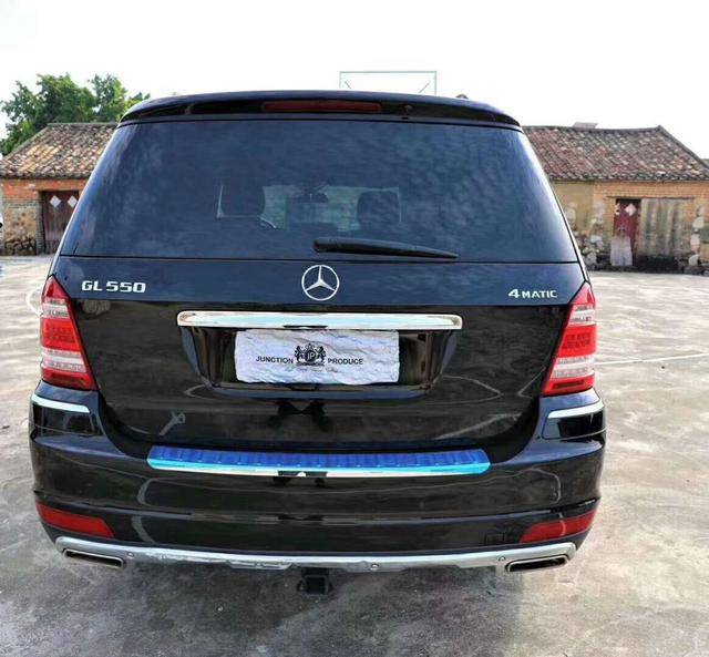 164万落地的奔驰gl550,现今仅售20万,优点:越野性能非常个得当