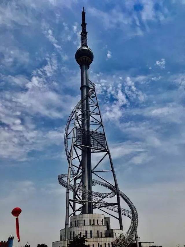 临沂塔|临沂首家太空舱球幕影院 在这里仅需5.8元即可观看