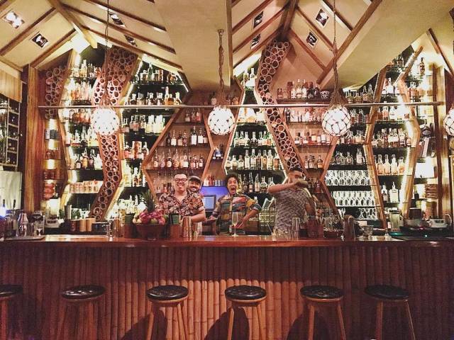 honi honi tiki cocktail lounge