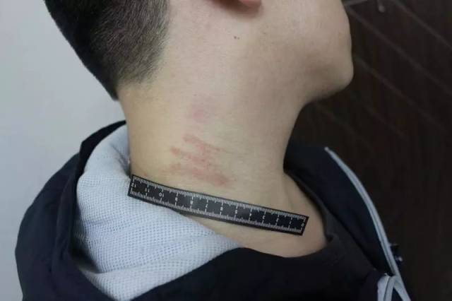 工人酒后闹事,打完老板竟然打警察!