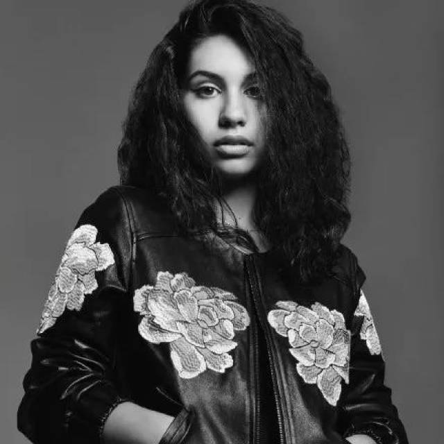 恭喜加拿大铁肺才女alessia cara,获得第60届格莱美年度新人!