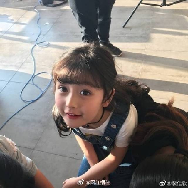 中国新一代网红仅8岁 连王思聪都关注她