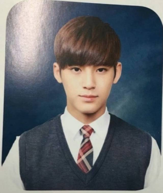 exo朴灿烈防弹少年团金硕珍btob陆星材 毕业照不能成黑历史!【组图】