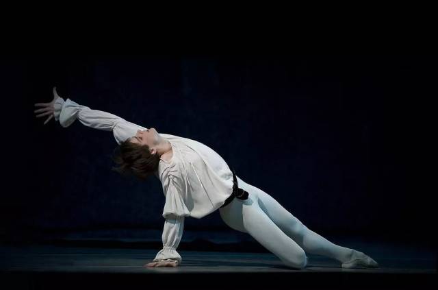 男芭蕾舞者海量美图来袭 | 透过他们我看见了神的光