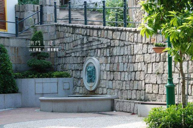 阿婆井前地 传说明朝一位婆婆在此筑水池贮山泉方便居民饮用,故称亚婆