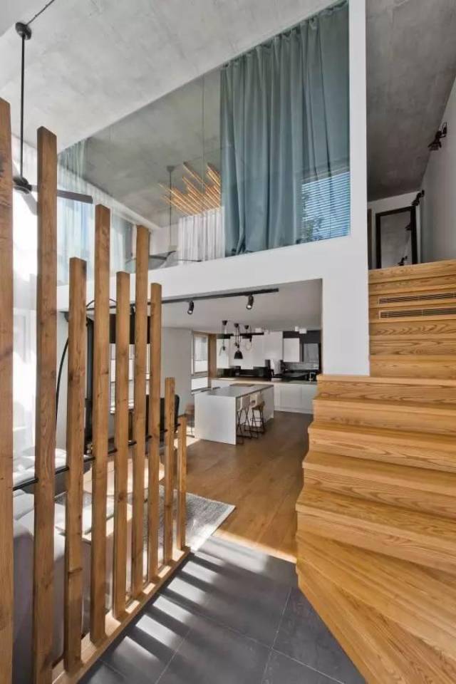 90后情侣爆改复式小楼!单看这电视背景墙,就是满分!