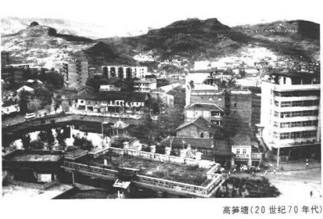 高筍塘是萬縣市城區最高一層,三峽水庫修建對它沒有絲毫影響.