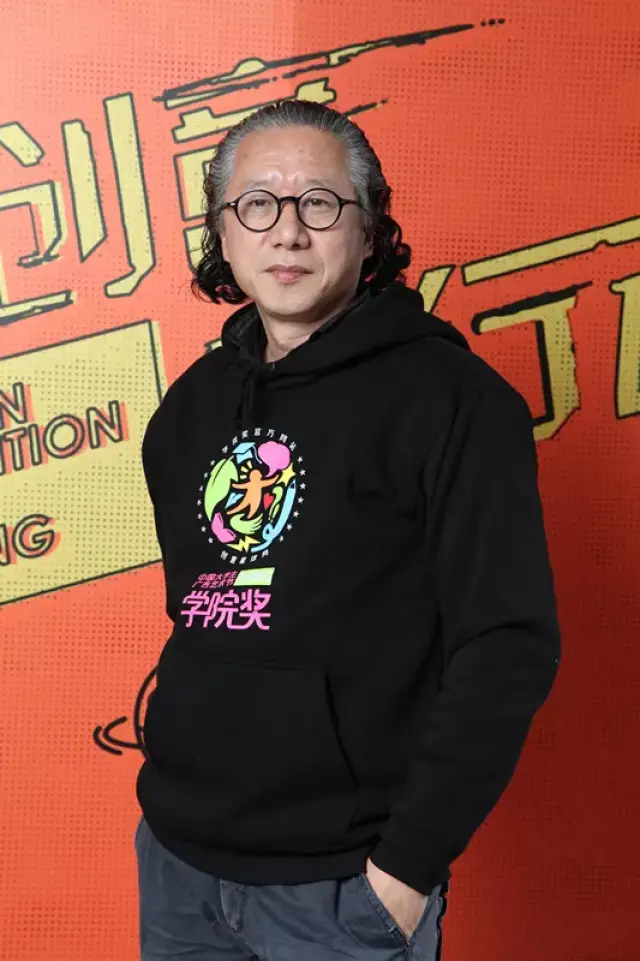 南昌大学新闻与传播学院 广告系主任 q1.
