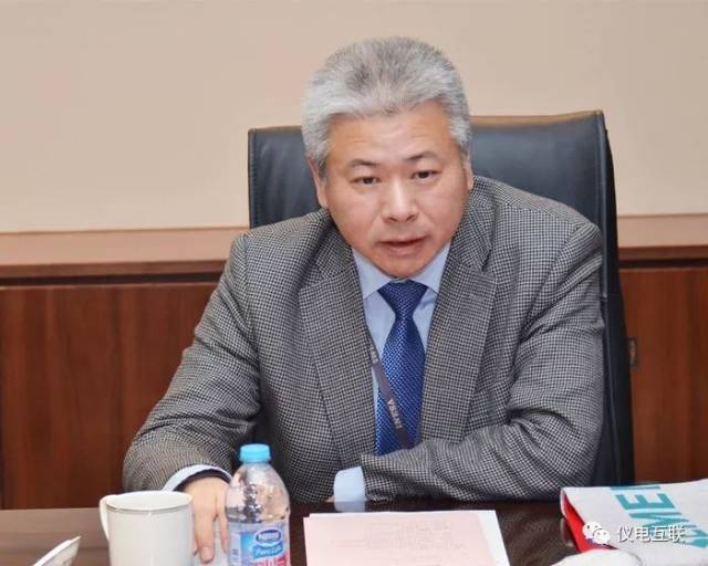 蔡小庆总裁在交流中讲话