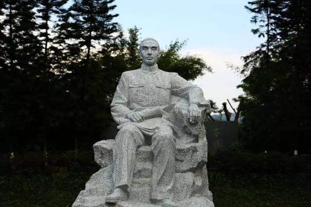 弘扬卢作孚精神——一个没受过正规教育的学者,一个