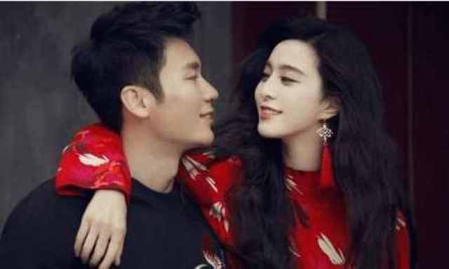 大V爆出范冰冰手持结婚证的照片, 网友: 李晨