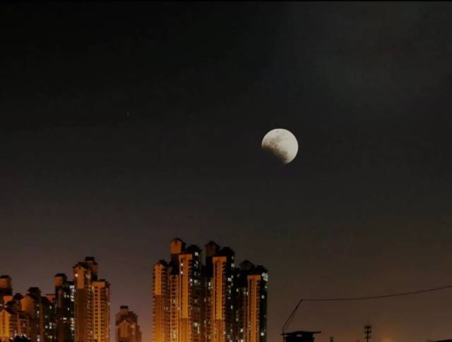 潭中文苑 | 龙琳老师:你看,月亮的脸偷偷地在改变