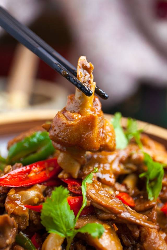 从湖南到广州670公里,这盘小炒肉火了!狂打7折益街坊,快快组队!