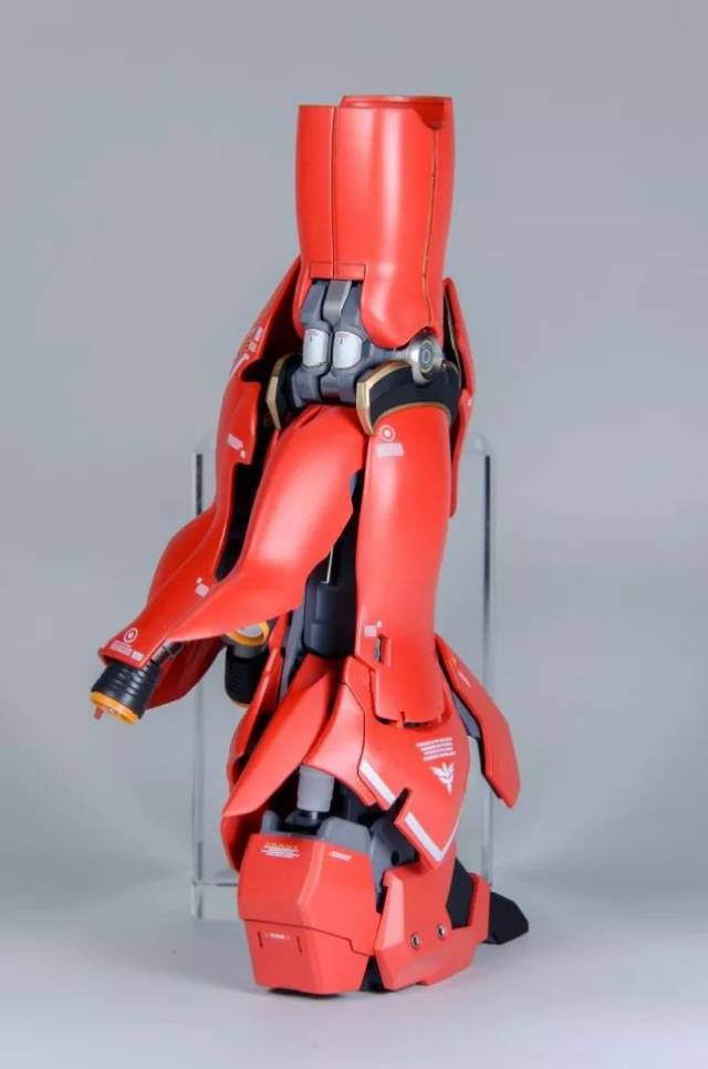 盖亚橙黄做底色) 主体黑:田宫珐琅消光黑 喷口黑:盖亚nazca冰霜黑