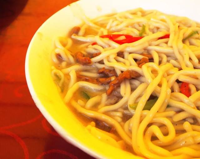 安住身心道场 于晨钟暮鼓中,红墙青瓦间 卸去戾气,内化出一些本真纯净