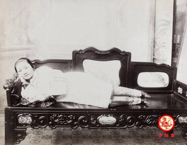 清代文人迷恋女子“三寸金莲”，说用女鞋饮酒有香味_搜狐网