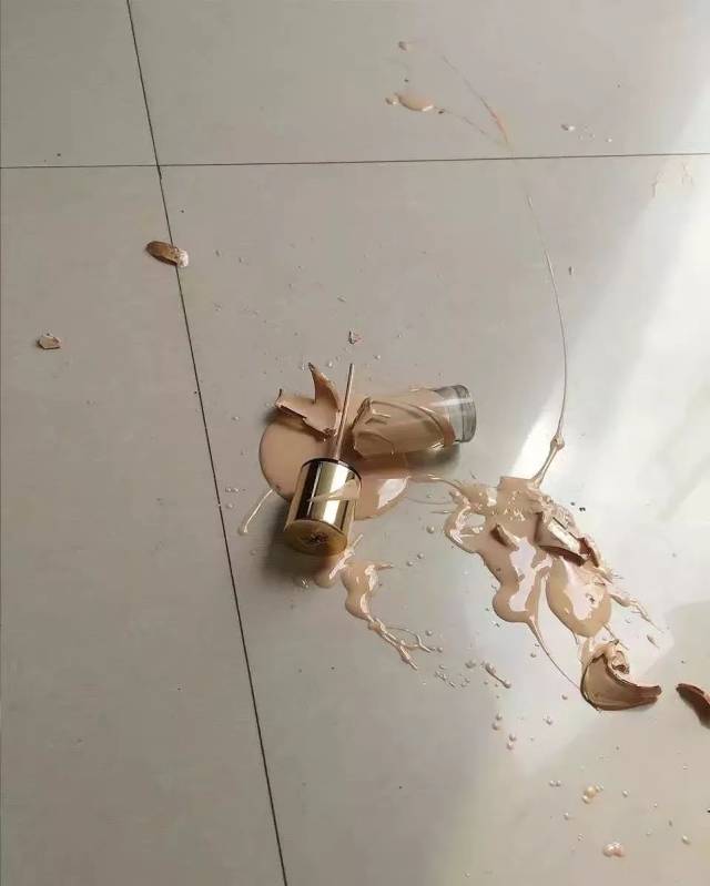 "我把ysl摔爆了"丨那些年被我毁掉的化妆品