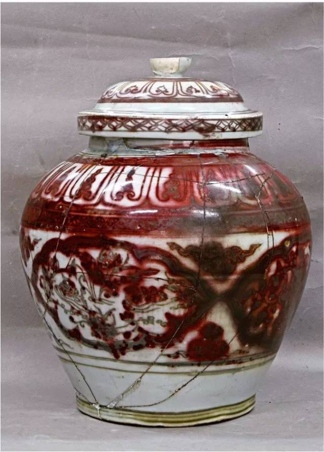 中国古美術品　青花釉裏紅　茶葉罐　人物(岳母刺字) 小壺　茶入　大清雍正年製 元代青花釉里红开光贴塑盖罐鉴赏_瓷器陶艺_新浪收藏_新浪网 元代的青花