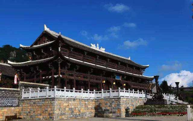 称"济火")的彝族首领就因帮诸葛亮征讨南中地区有功而被封为罗甸国王