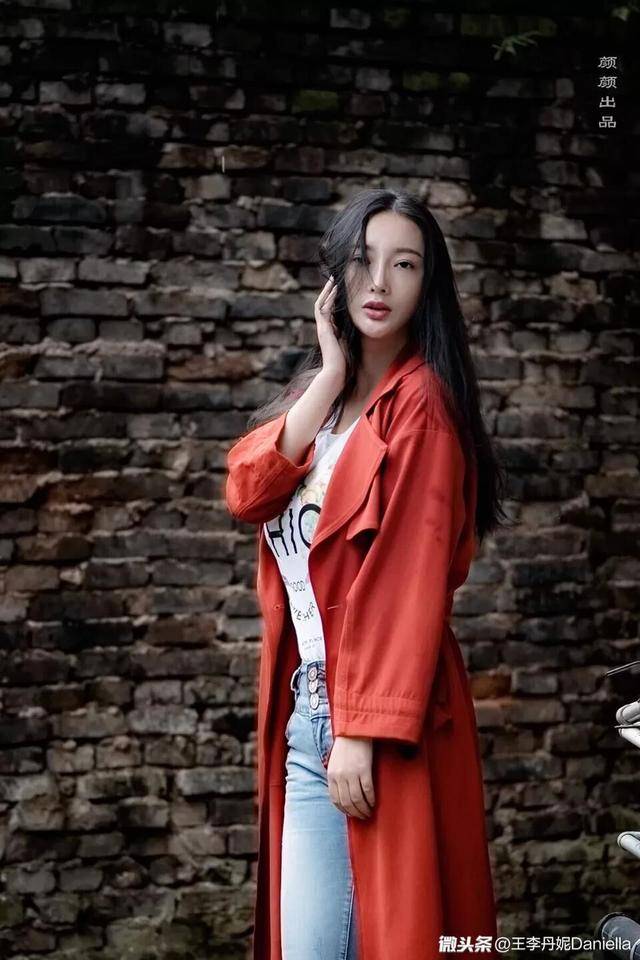 《一路向西》一炮而红王李丹妮近照,最新电影