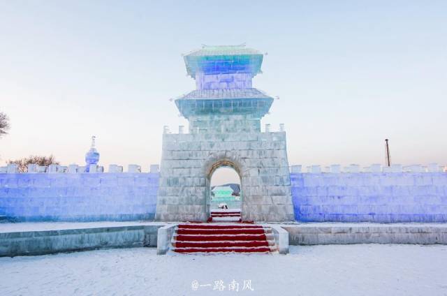 当三亚依然日日如夏时，沈阳人用冰雪造了一座古城_搜狐网