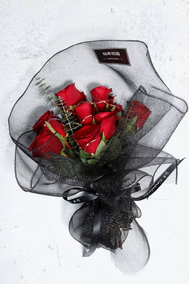 韩式风格九朵玫瑰花束,精选a级红玫瑰,现在预订价格仅为:158元/束