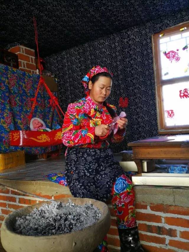 凤凰山民俗村:古老的雪,年轻的情;黑龙江冬季又一个最值得去的地方