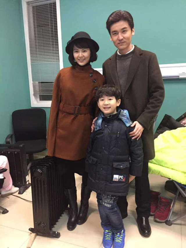 恭喜艺海小艺人申乾姥姥的饺子馆杀青大吉