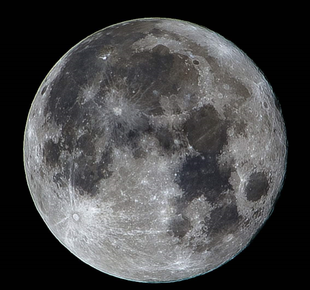 月球为什么不能自转,而其他星球的卫星却可以自转呢?