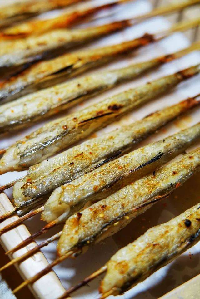 烤豆腐鱼的确是当之无愧的招牌菜,外酥里嫩,鱼肉尝起来真的像豆腐灰 