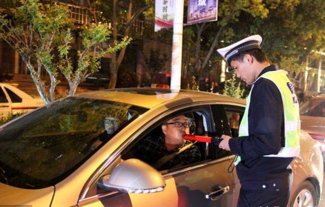 2018年酒后驾车将面临牢狱之灾,更有甚者将殃及家人-社会频道-手机搜