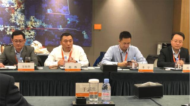 ▼阿里巴巴 cbu副总裁赵伟致开幕辞阿里巴巴大企业采购与山东临工本次