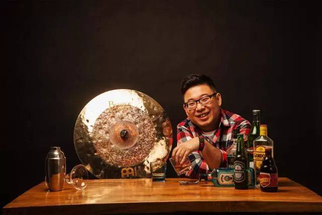 祝贺爵士鼓演奏家-卢炜成为meinl(麦尔)镲片国际代言人!