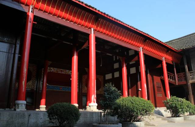 湖南梅山康氏在温塘康氏宗祠召开2018年工作会议