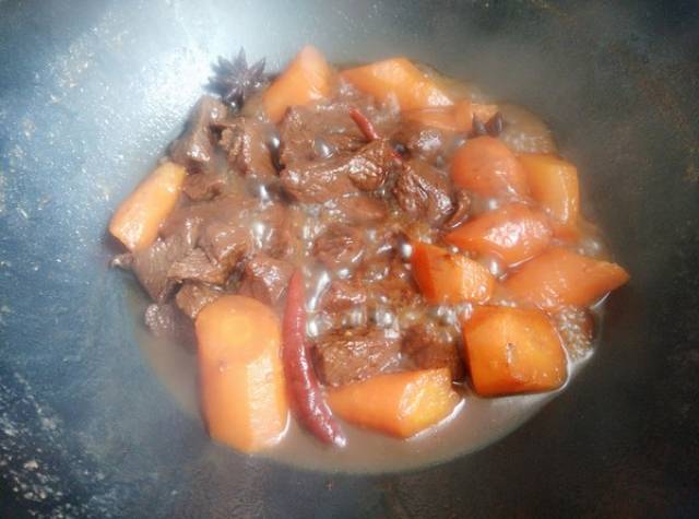 胡萝卜炖驴肉