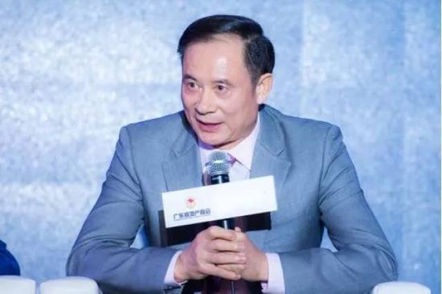 这10位广东老板,一年捐160亿!有的只是农民出身高中学历