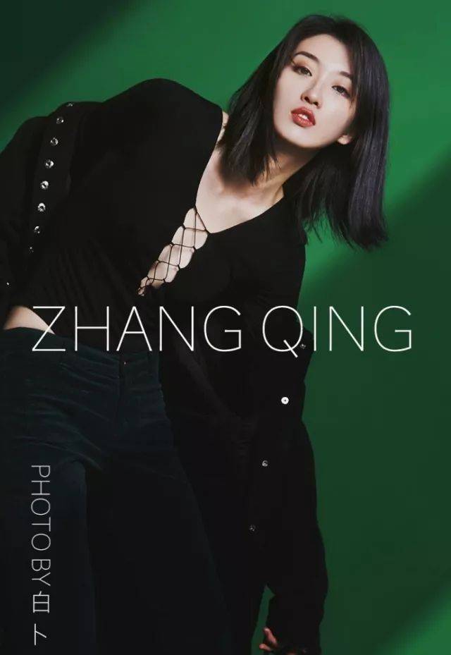 在2016年 世界华裔小姐决赛中 华农艺术学院三名女生分别夺得 冠军