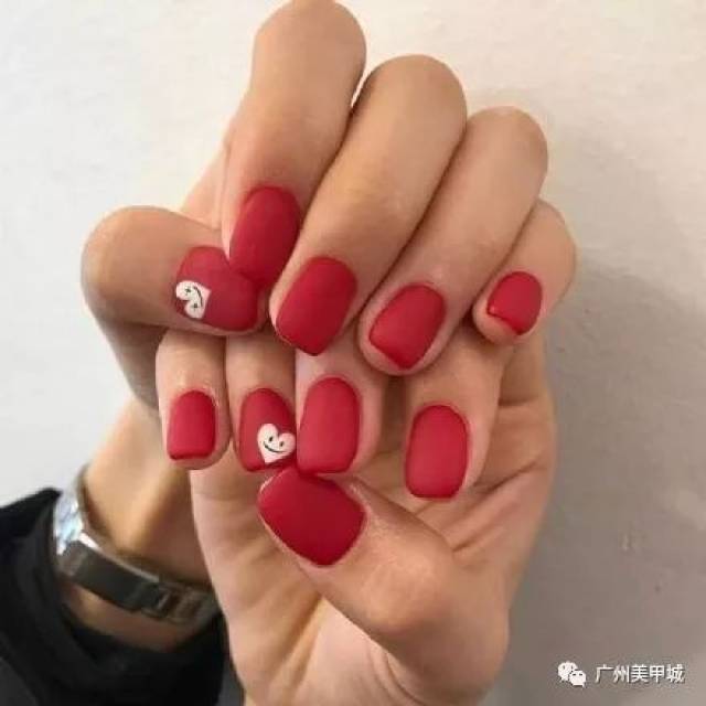 春節熱門大紅色美甲圖片