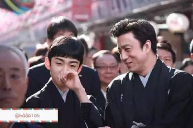 上个月, 12岁的松本金太郎跟随爸爸和爷爷在日本东京浅草寺为2018年1
