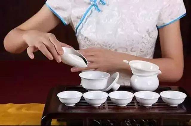 接茶水礼仪,接茶礼仪动作_大山谷图库