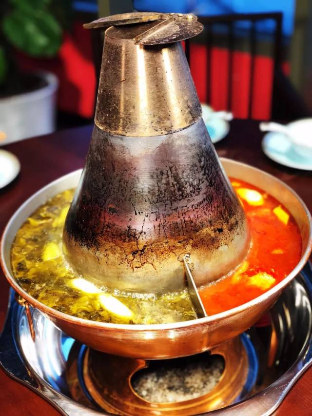 218】"酸菜铜火锅"仙气满满!引来众多吃货,好吃到爆炸