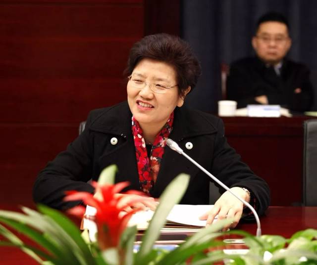 党委副书记,执行董事周孟波出席会议