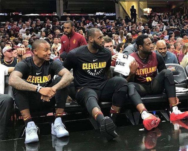 一顿操作猛如虎 詹姆斯大清洗骑士